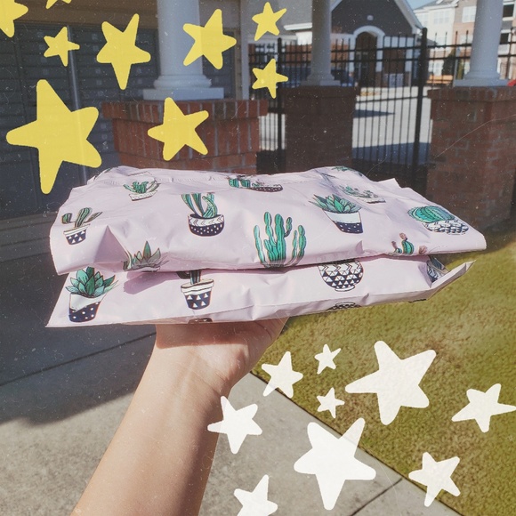 Welcome to my Closet 🌻 - Picture 4 of 4